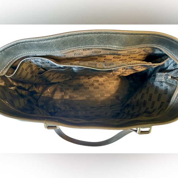 Michael Kors Black Logo Large Tote Bag - Picture 6 of 10